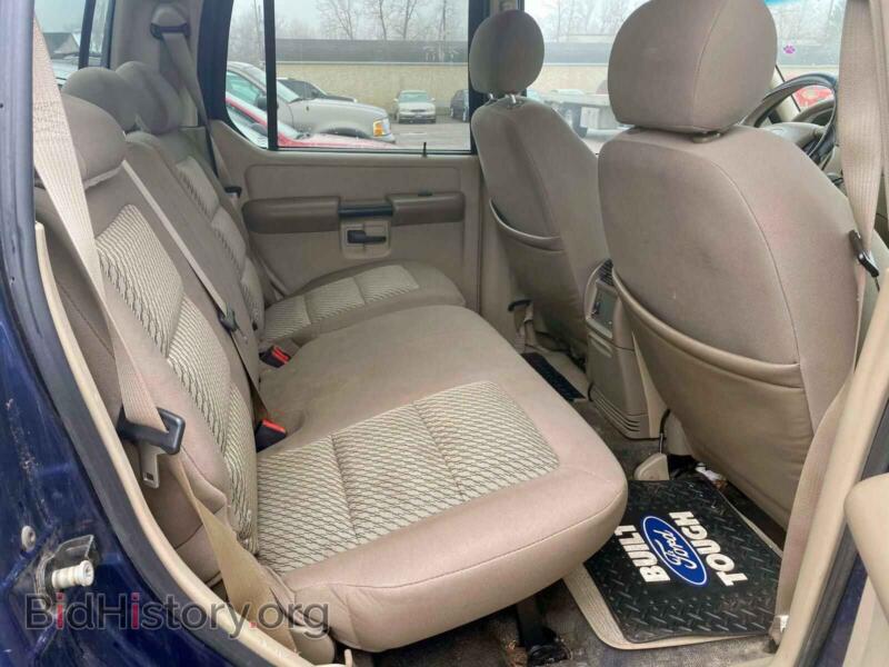 2005 Ford EXPLORER (VIN 1FMZU77K55UB81183) — photo 6 of 10