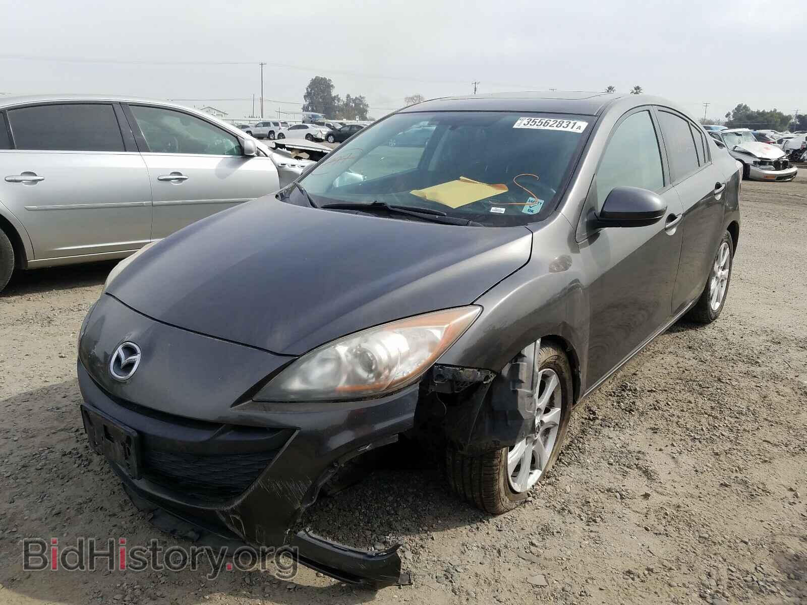 2011 MAZDA 3 - VIN: JM1BL1VG9B1361395 - Фото 2