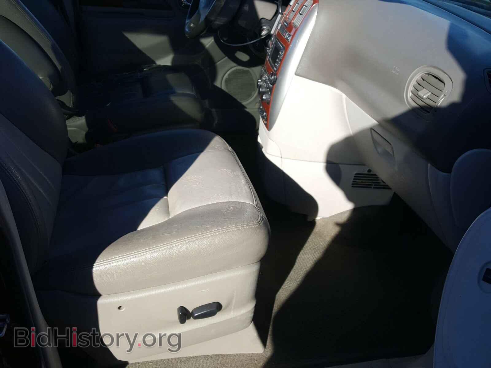 2007 CHRYSLER MINIVAN - VIN: 2A4GP54LX7R233017 - Фото 5
