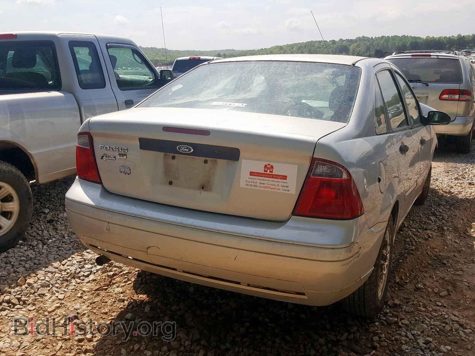 2007 FORD FOCUS - VIN: 1FAFP34N67W311992 - Photo 4