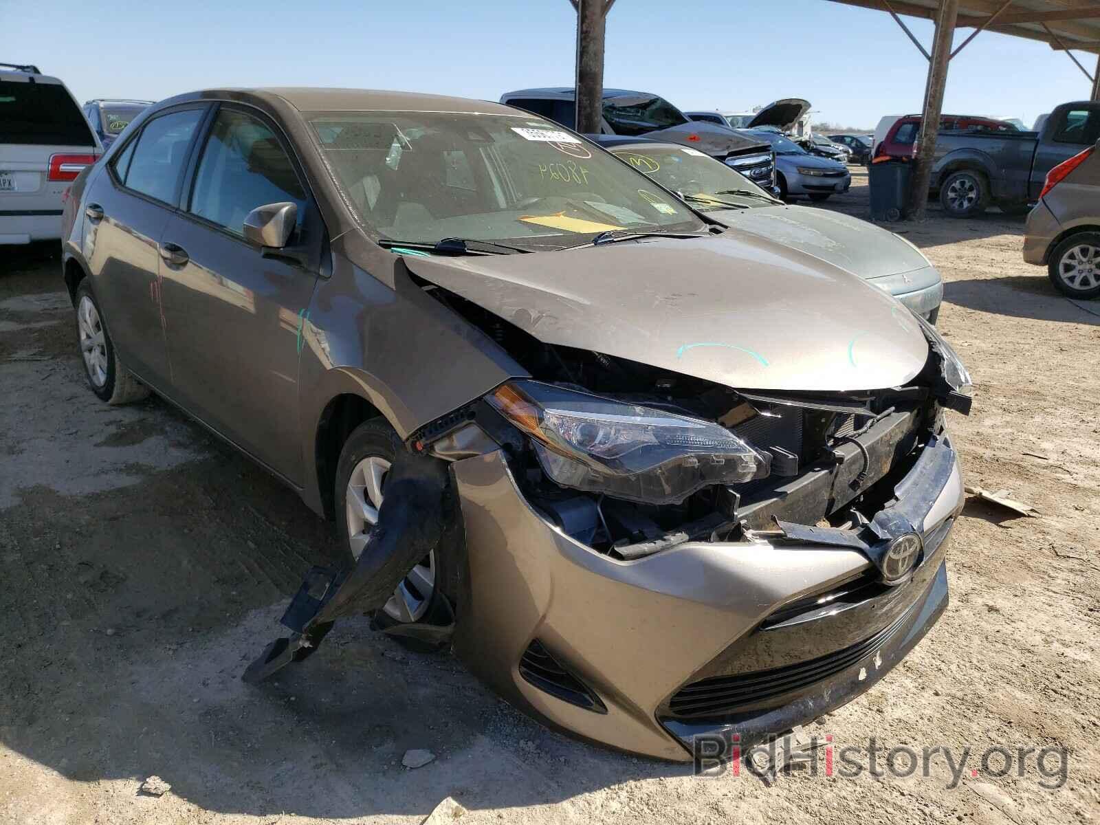 Photo 5YFBURHE5HP636271 - TOYOTA COROLLA 2017