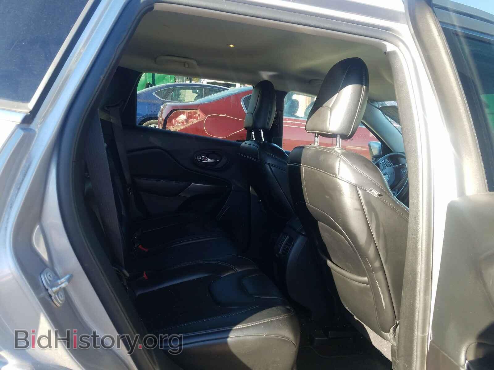 2019 JEEP CHEROKEE - VIN: 1C4PJLLB4KD184686 - Фото 6