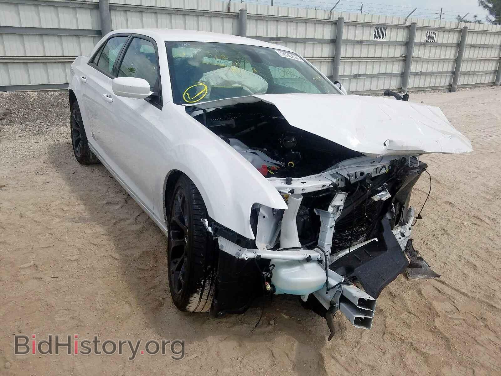 Фотография 2C3CCABG2KH585512 - CHRYSLER 300 2019