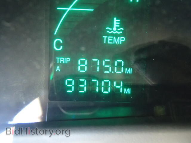2002 CADILLAC DEVILLE - VIN: 1G6KD54Y32U176176 - Photo 8