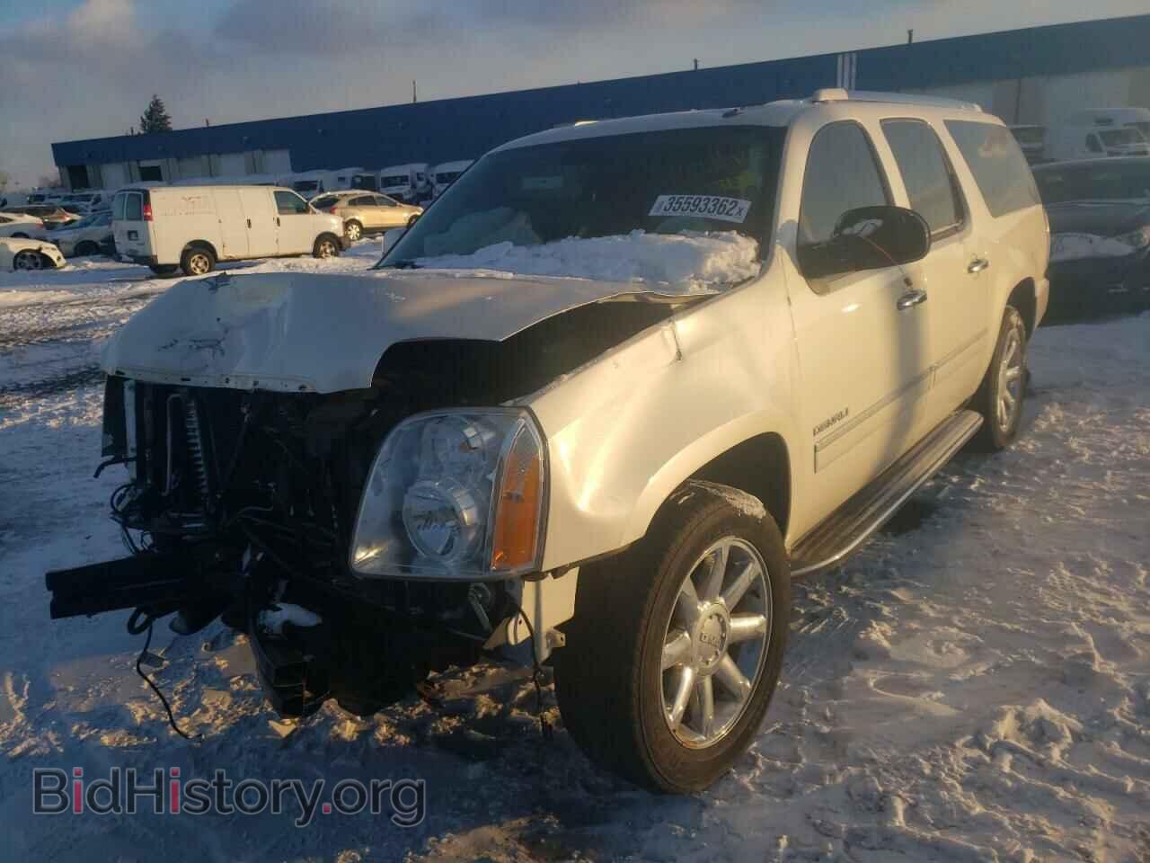 2013 GMC YUKON - VIN: 1GKS2MEF8DR257713 - Фото 2