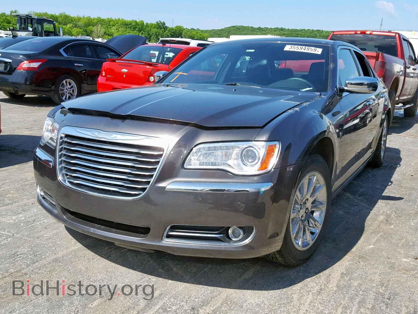 2014 CHRYSLER 300 - VIN: 2C3CCAET8EH264944 - Фото 2