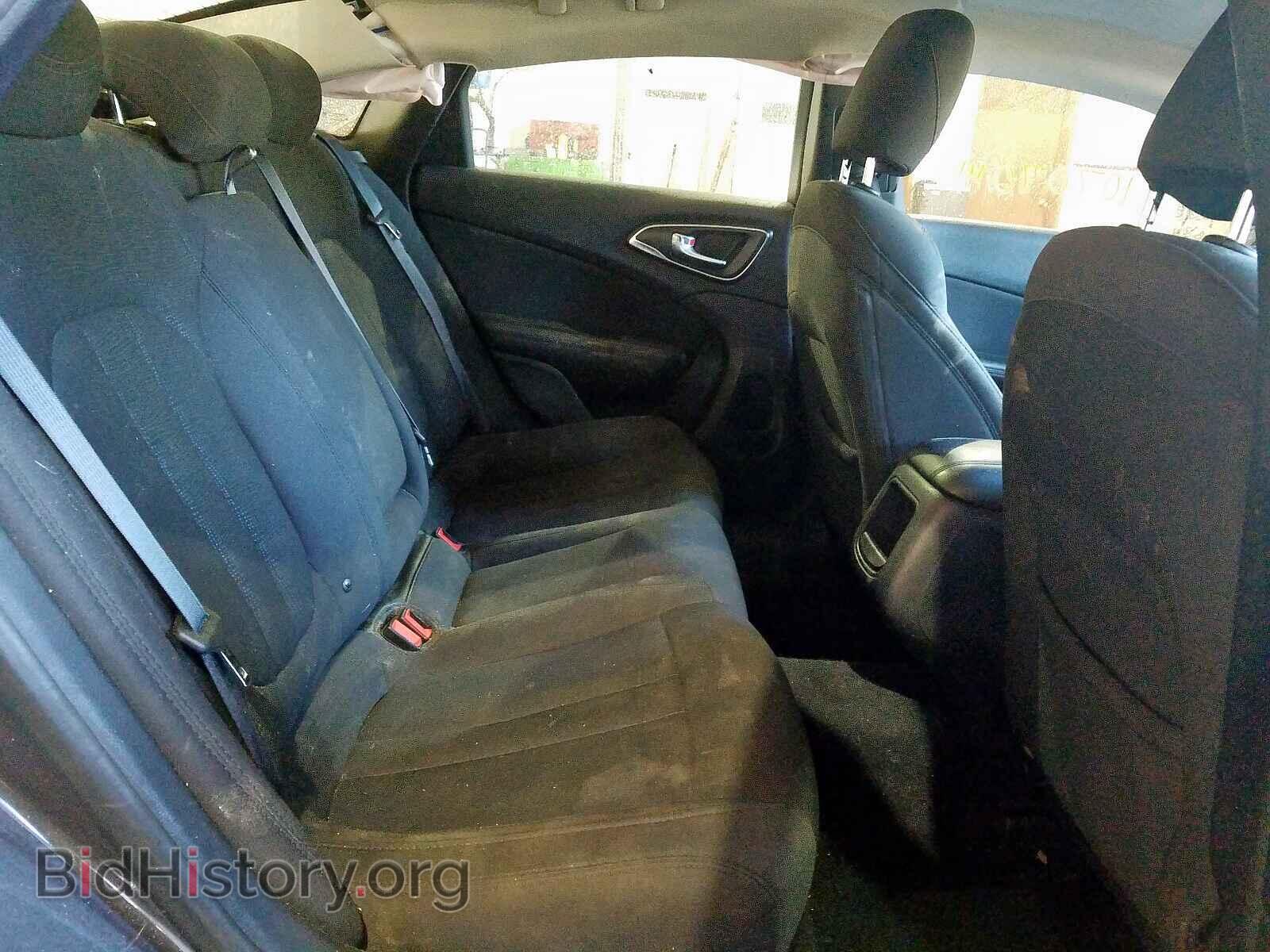 2016 CHRYSLER 200 - VIN: 1C3CCCAB1GN109123 - Фото 6