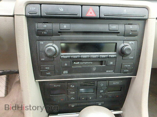 2002 AUDI A4 - VIN: WAUJC68E52A122104 - Фото 10