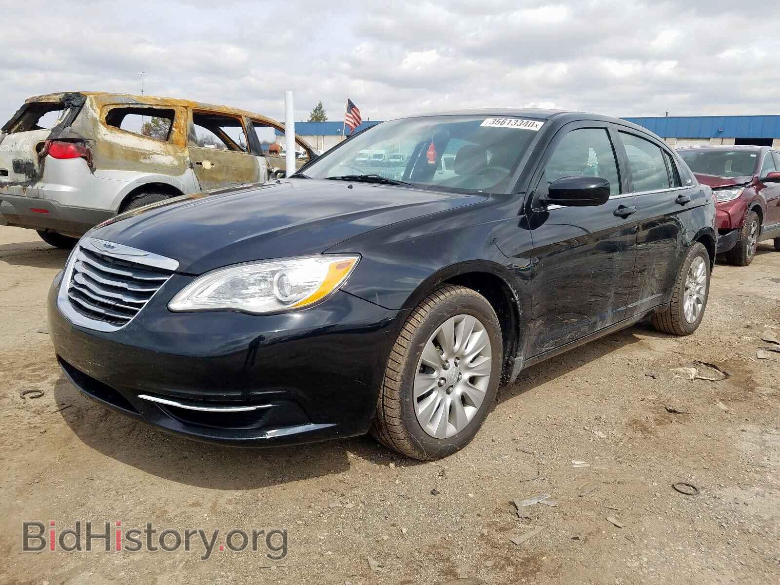 2013 CHRYSLER 200 - VIN: 1C3CCBAG8DN722275 - Фото 2