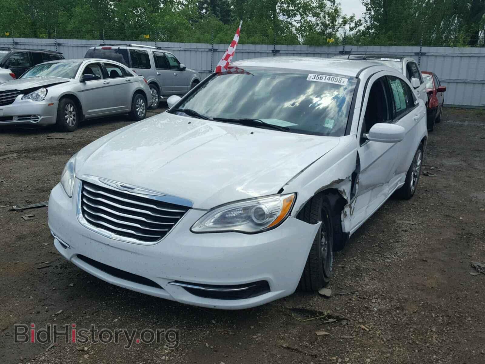 2014 CHRYSLER 200 - VIN: 1C3CCBAG0EN195057 - Фото 2