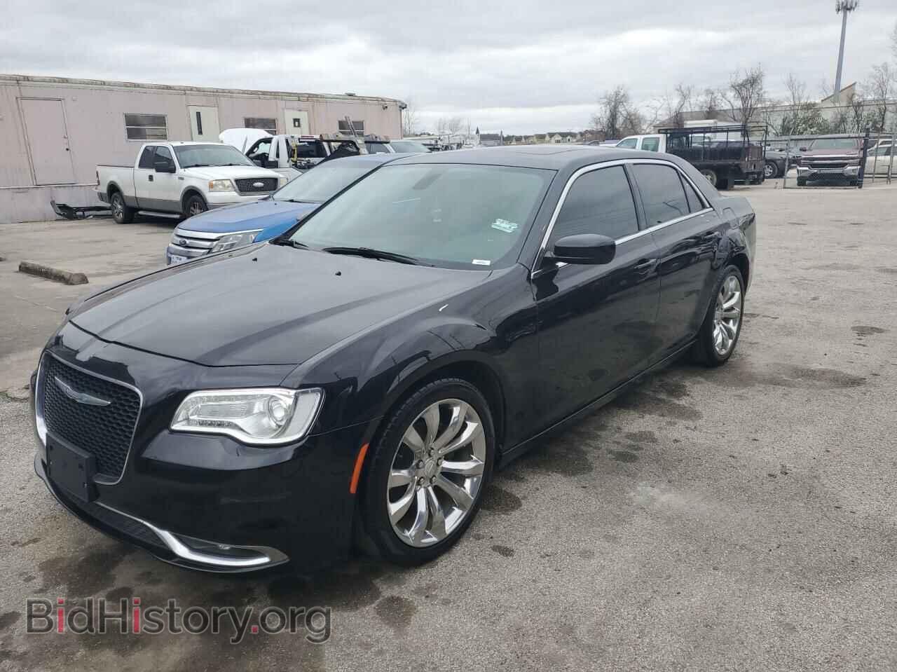 2017 CHRYSLER 300 - VIN: 2C3CCARG3HH535006 - Фото 2