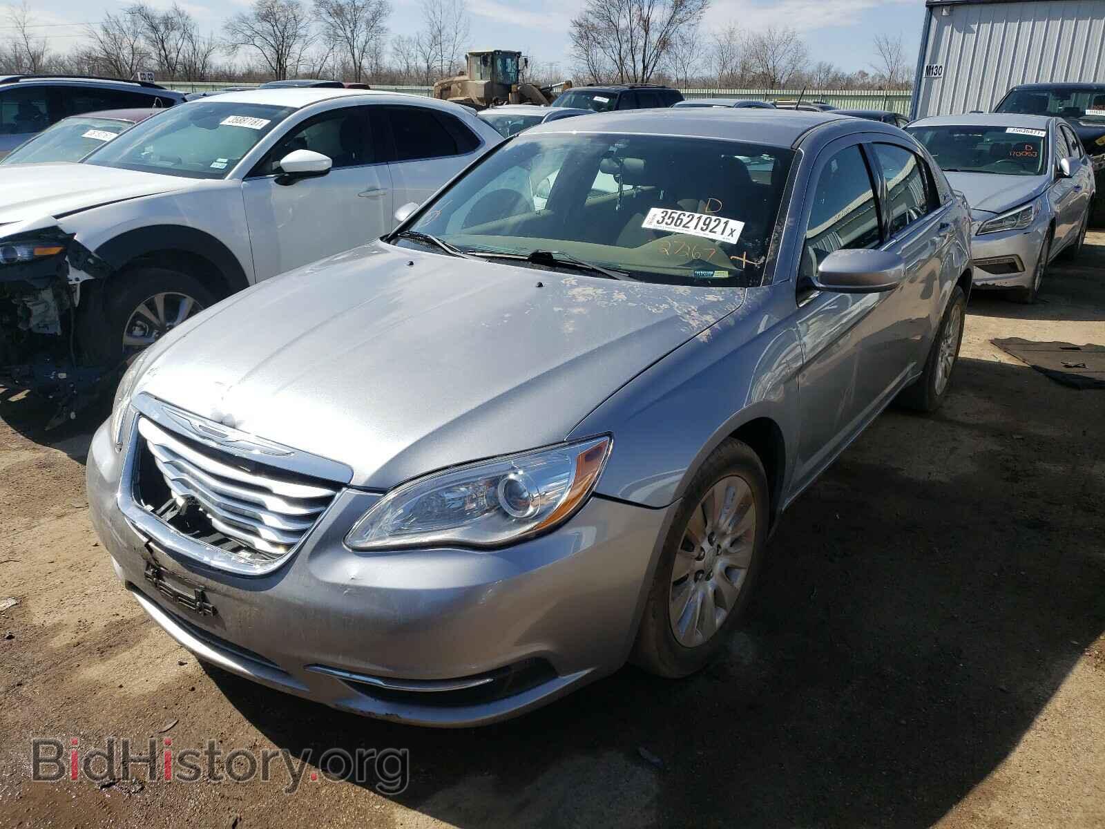 2013 CHRYSLER 200 - VIN: 1C3CCBAG1DN727267 - Фото 2