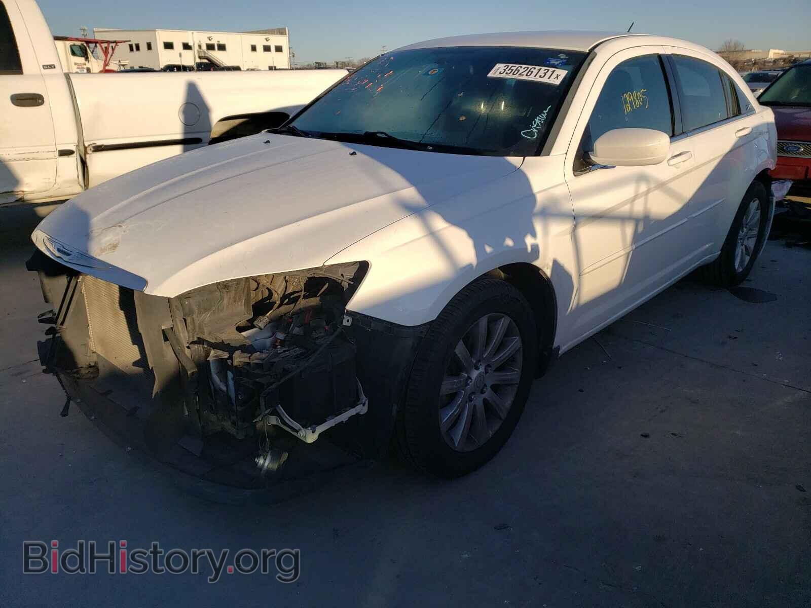 2013 CHRYSLER 200 - VIN: 1C3CCBBB8DN713756 - Фото 2