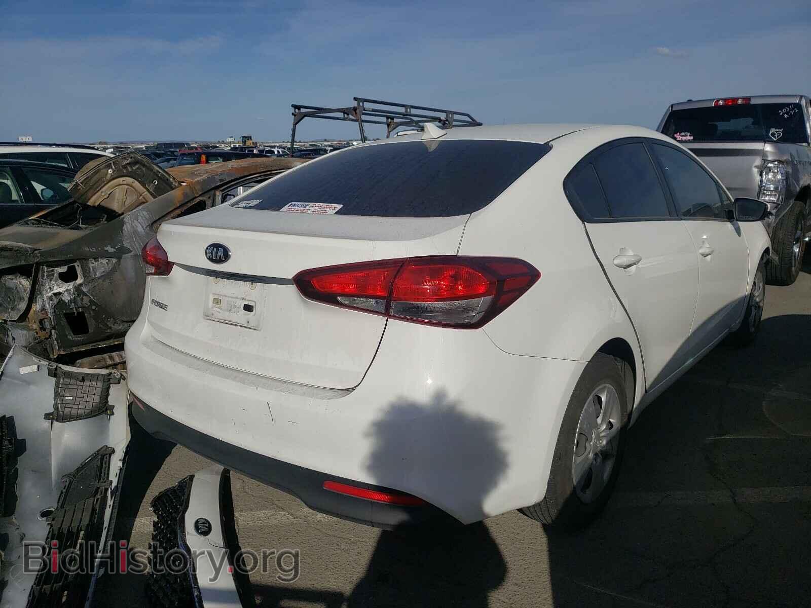 2017 KIA FORTE - VIN: 3KPFK4A74HE040267 - Фото 4