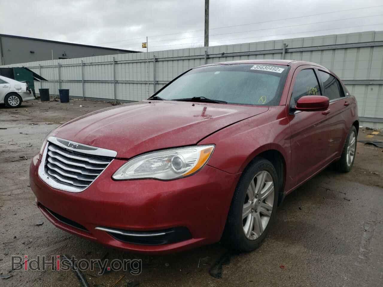 2012 CHRYSLER 200 - VIN: 1C3CCBBBXCN267821 - Фото 2