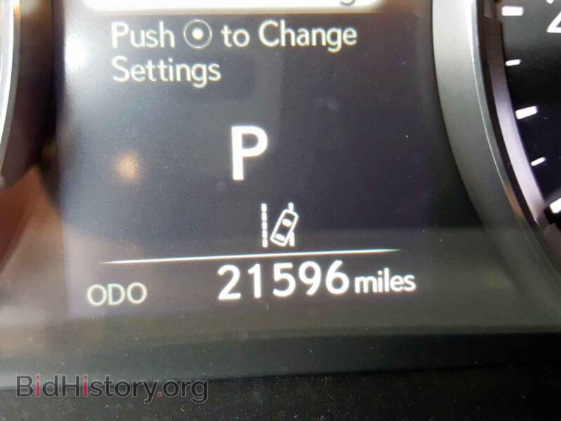 2017 Lexus IS (VIN JTHBA1D2XH5061697) — photo 8 of 10