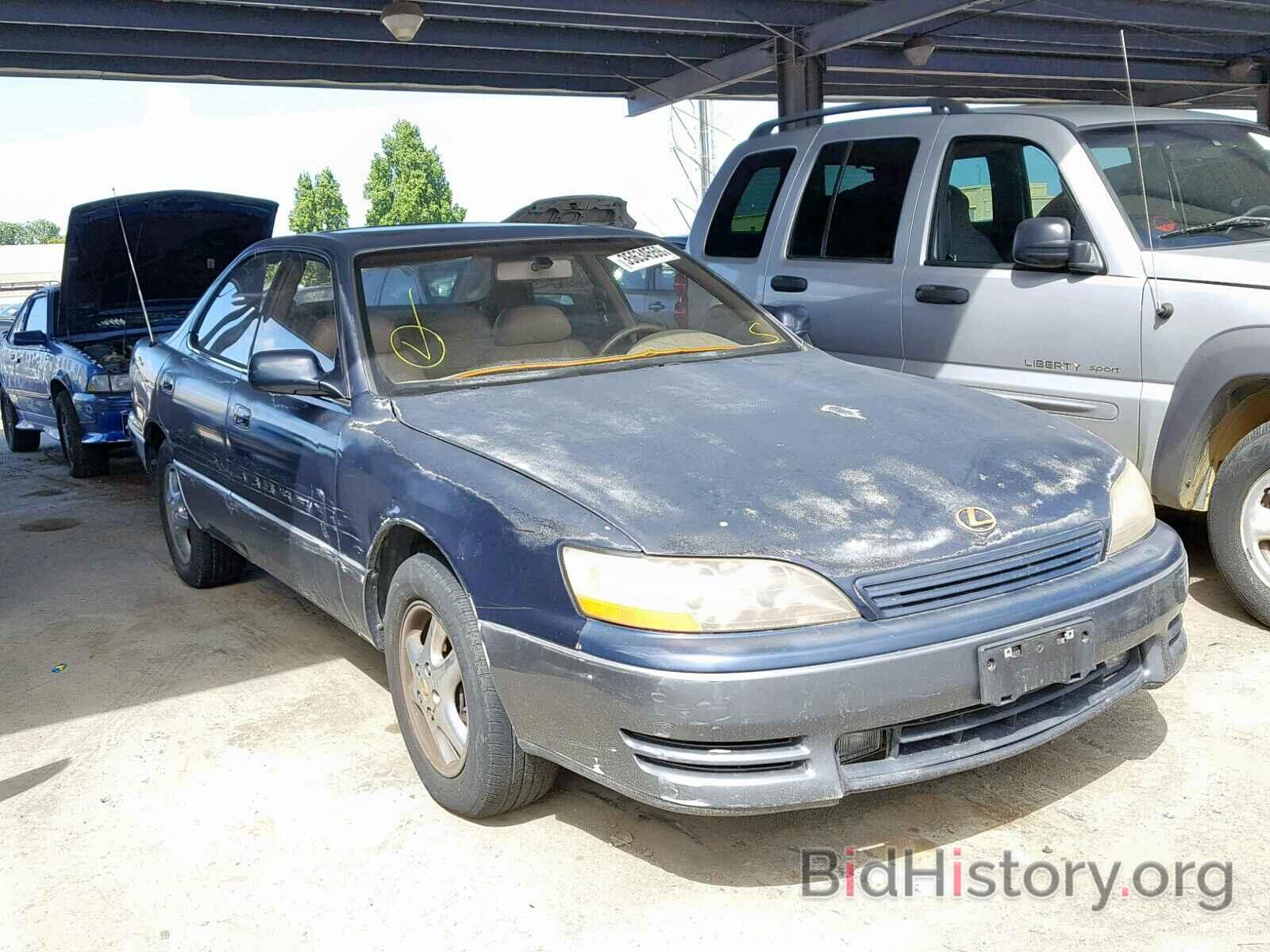 Photo JT8BF12G9T0160260 - LEXUS ES300 1996