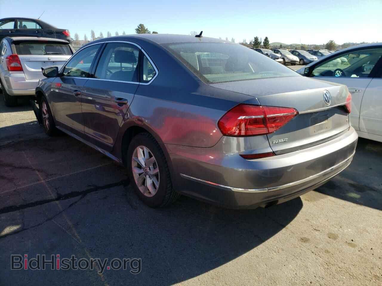 2016 VOLKSWAGEN PASSAT - VIN: 1VWAT7A37GC048131 - Фото 3