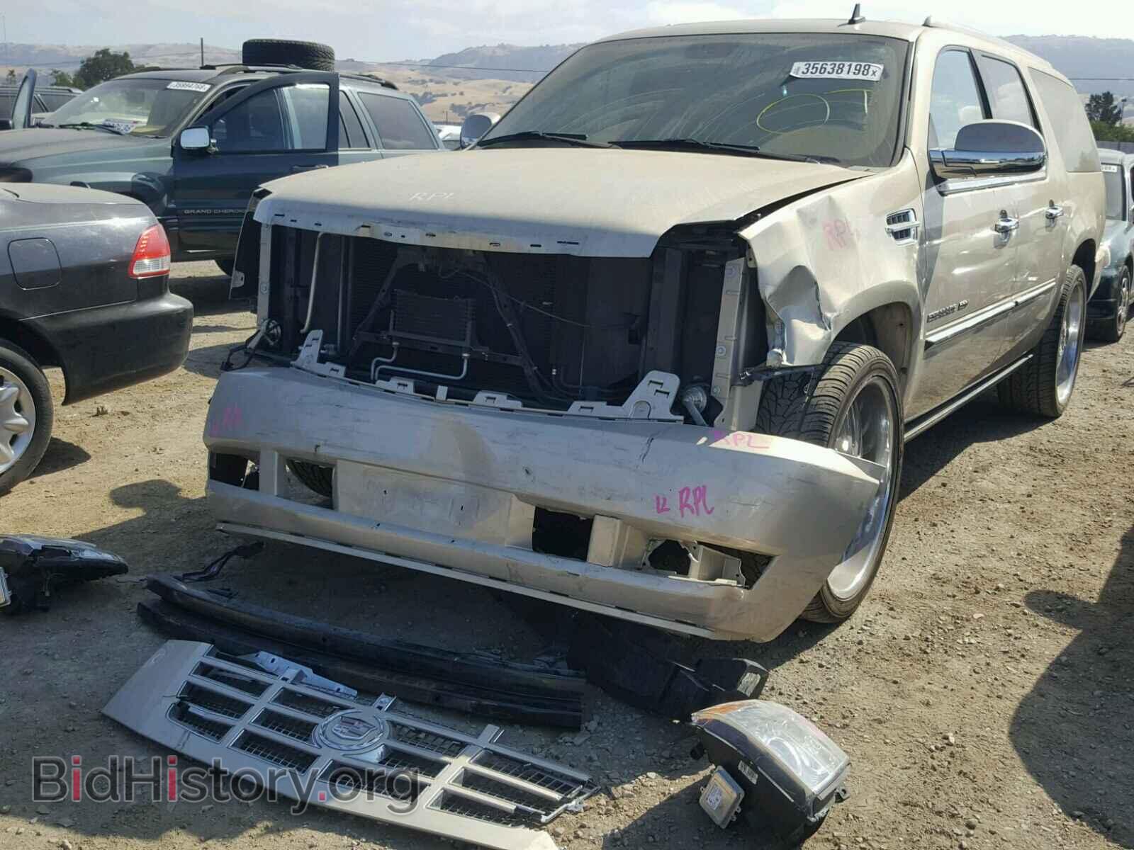 2011 CADILLAC ESCALADE E - VIN: 1GYS4JEF4BR323136 - Фото 2