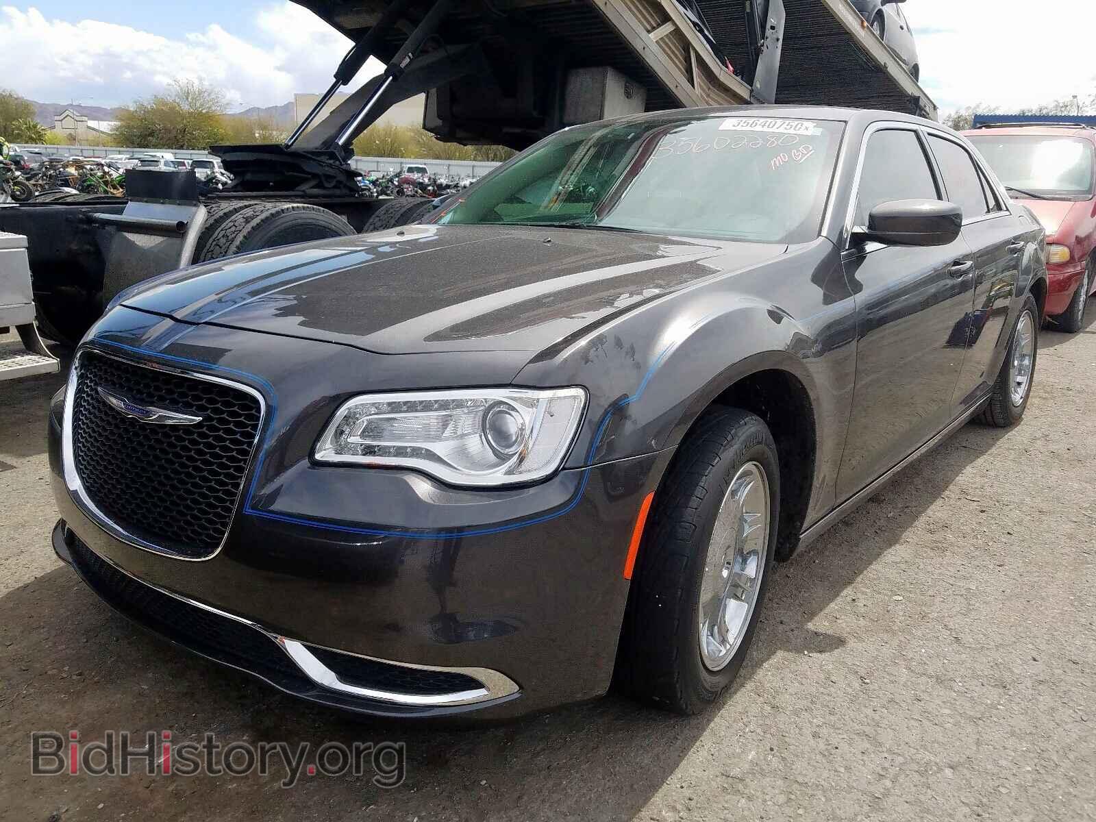 2016 CHRYSLER 300 - VIN: 2C3CCAAG2GH141975 - Photo 2