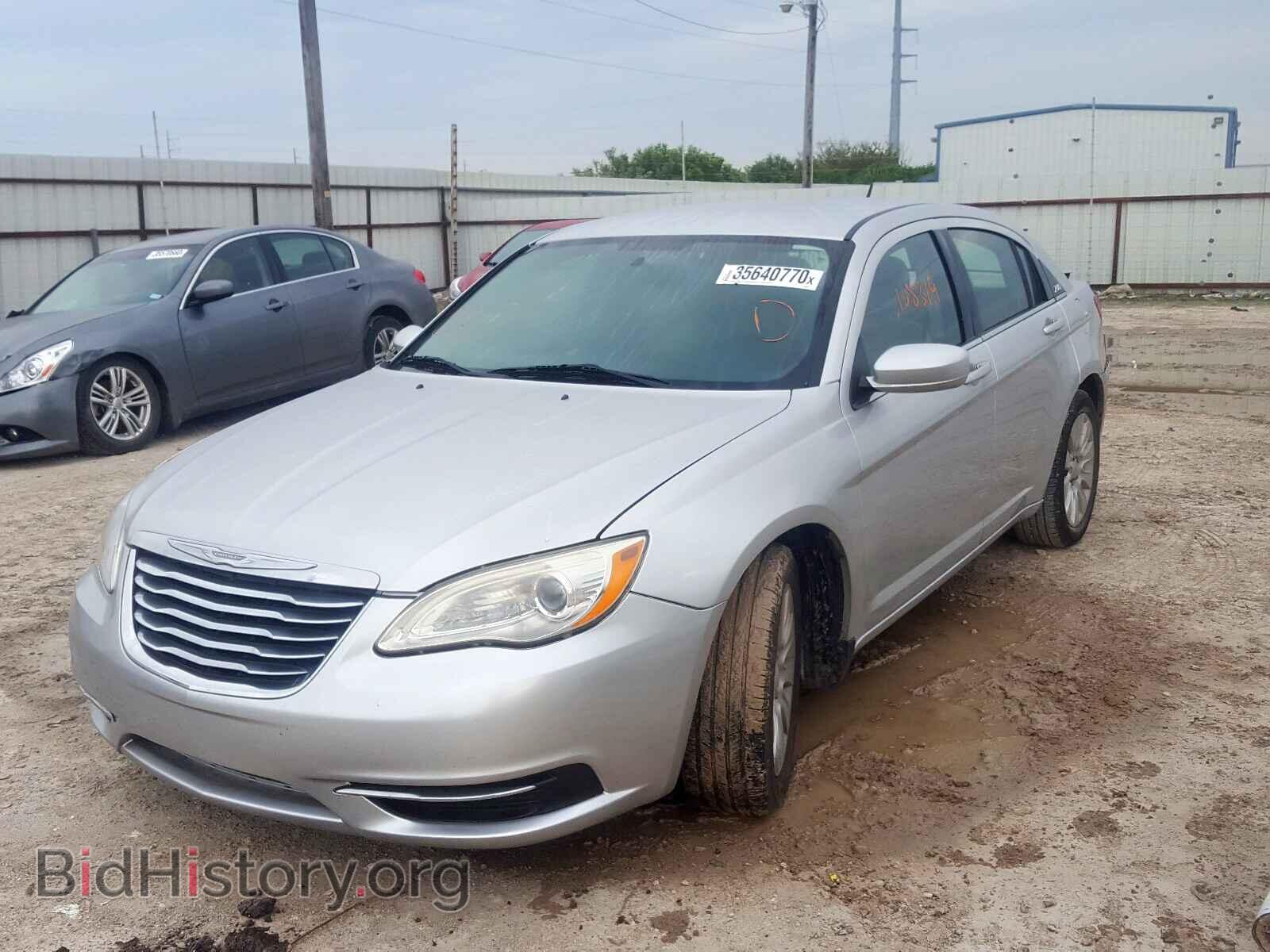 2011 CHRYSLER 200 - VIN: 1C3BC4FB4BN522396 - Фото 2