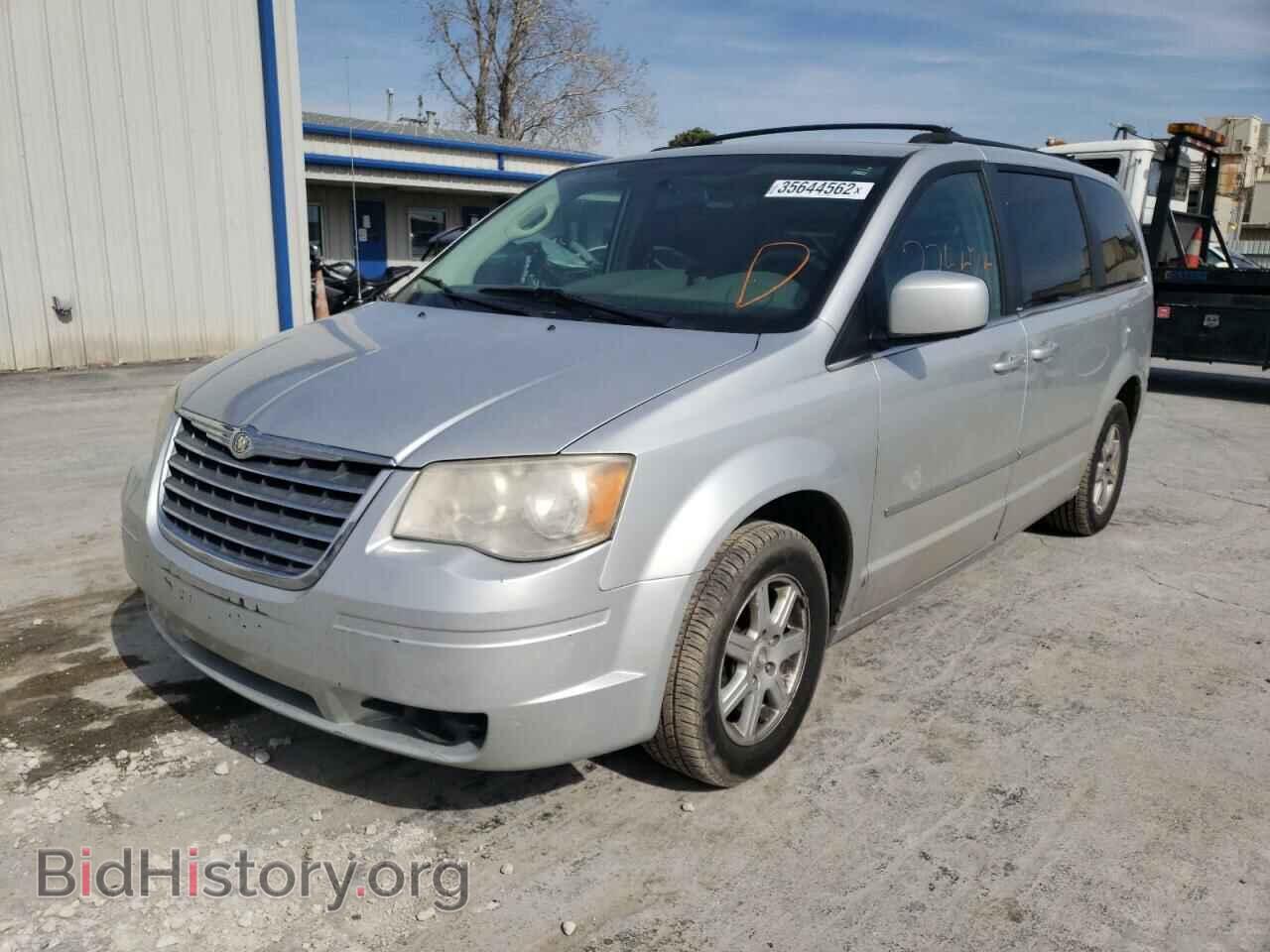 2010 CHRYSLER MINIVAN - VIN: 2A4RR5D18AR412844 - Фото 2