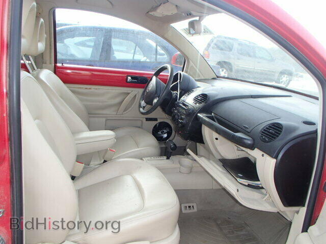 2000 VOLKSWAGEN BEETLE - VIN: 3VWCA21C9YM458446 - Фото 5