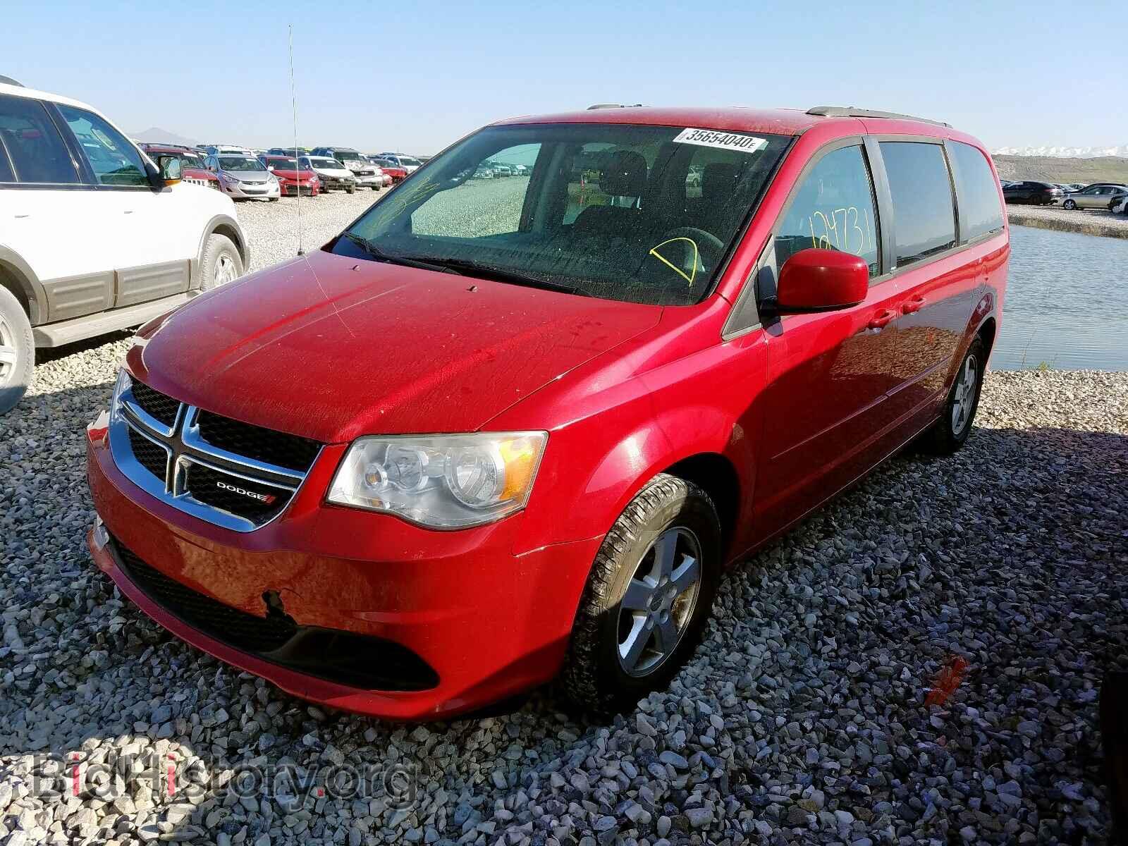 2013 DODGE CARAVAN - VIN: 2C4RDGCG2DR627503 - Фото 2