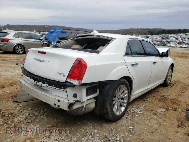 2017 Chrysler 300 (VIN 2C3CCAEG5HH564528) — photo 4 of 10