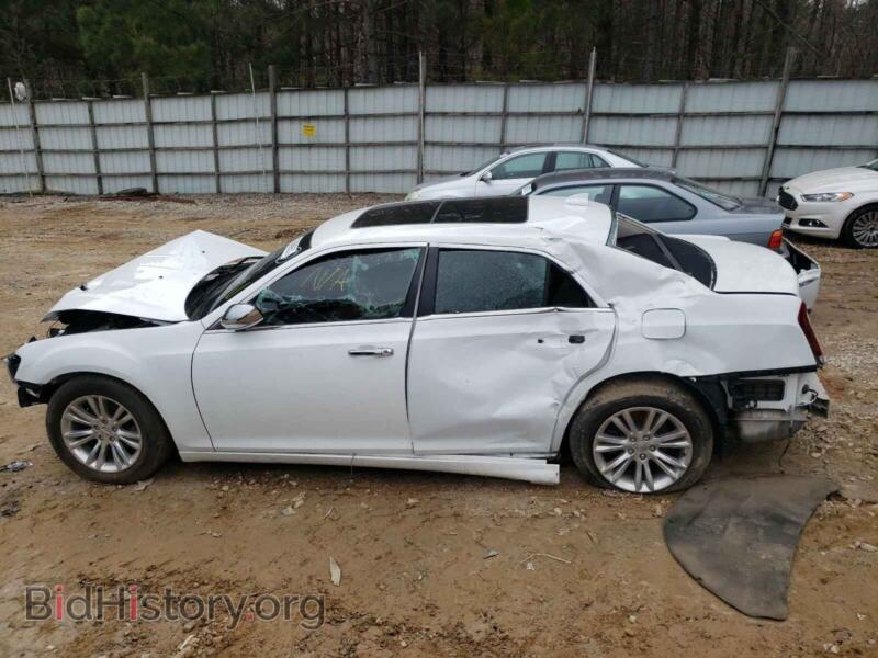 2017 Chrysler 300 (VIN 2C3CCAEG5HH564528) — photo 9 of 10