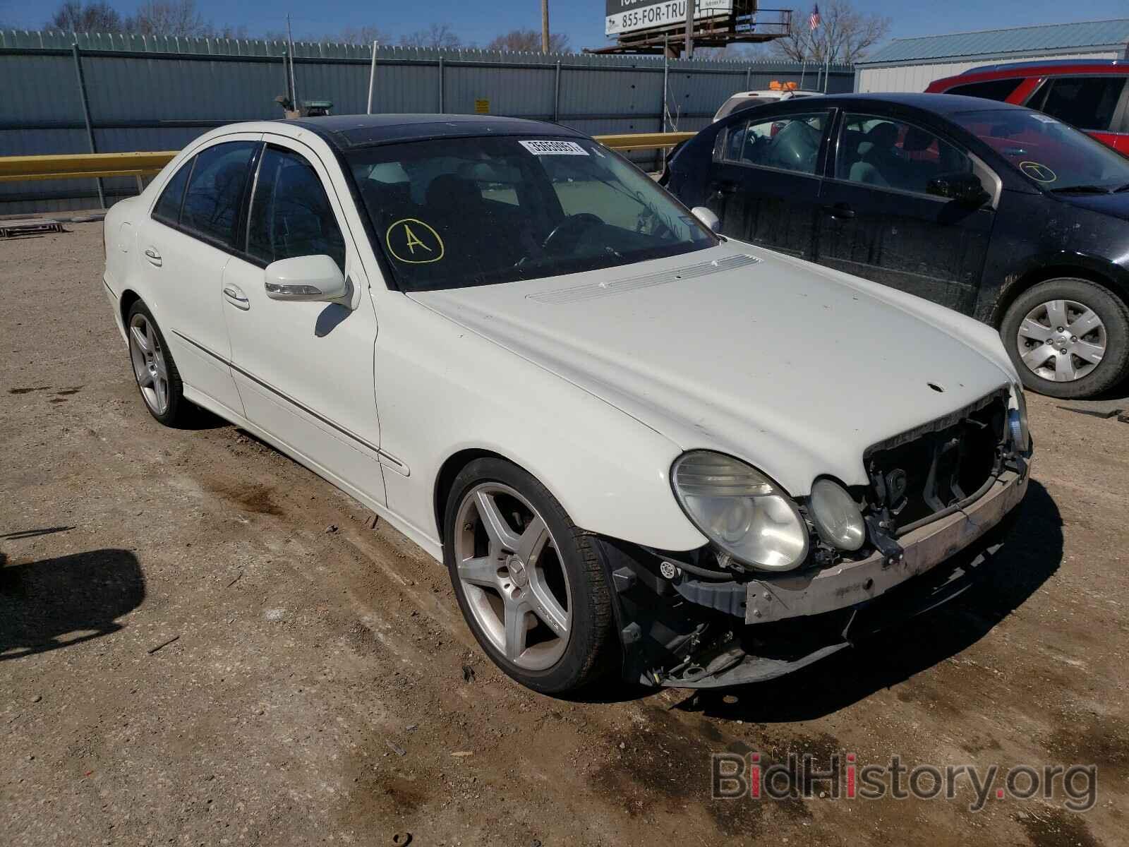 Photo WDBUF56X39B363717 - MERCEDES-BENZ E CLASS 2009