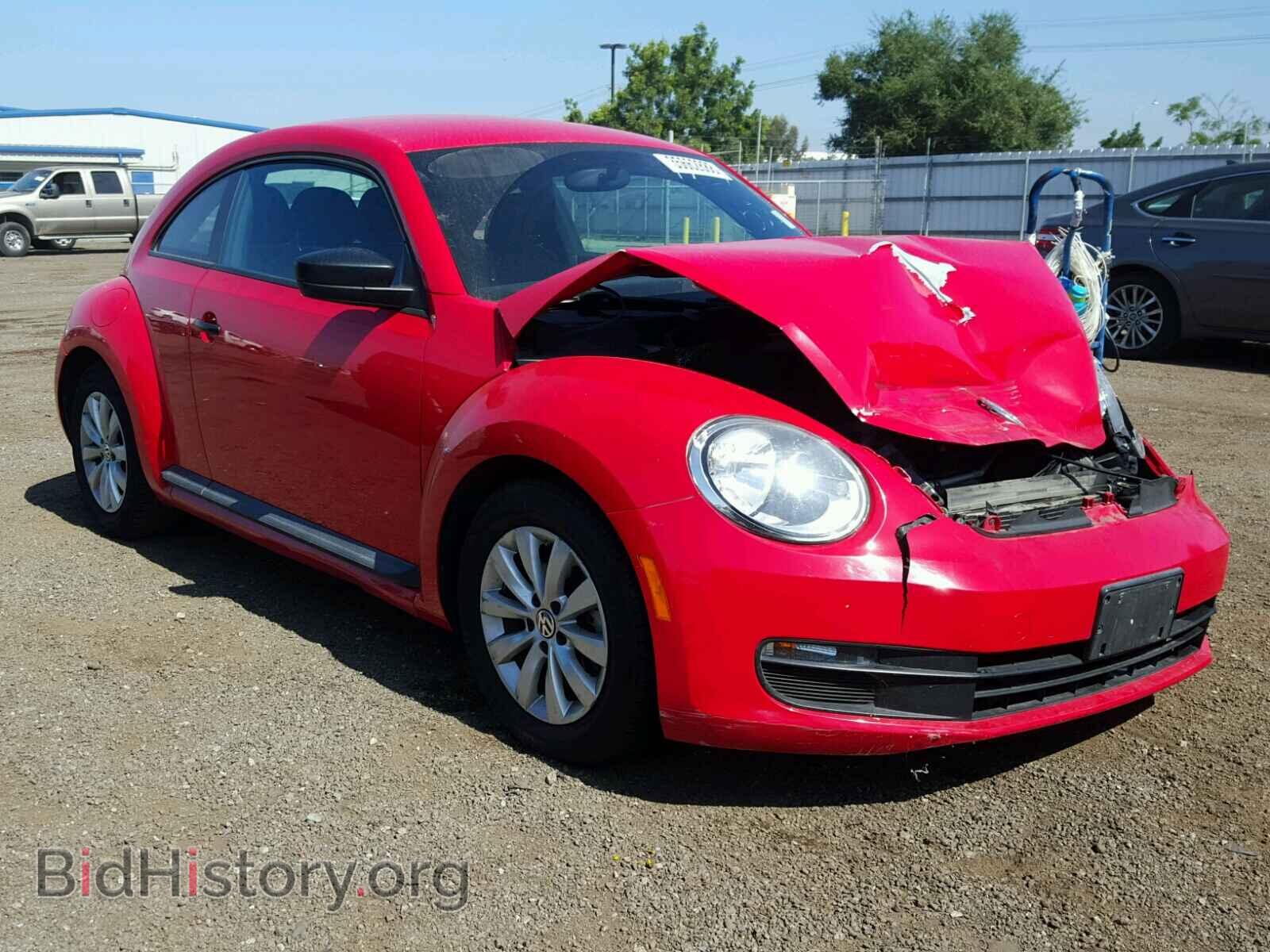 Photo 3VWFP7AT1EM627685 - VOLKSWAGEN BEETLE 2014