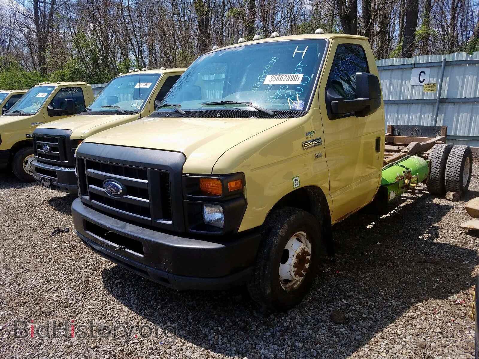 2010 FORD ECONOLINE - VIN: 1FDXE4FL1ADA80939 - Photo 2