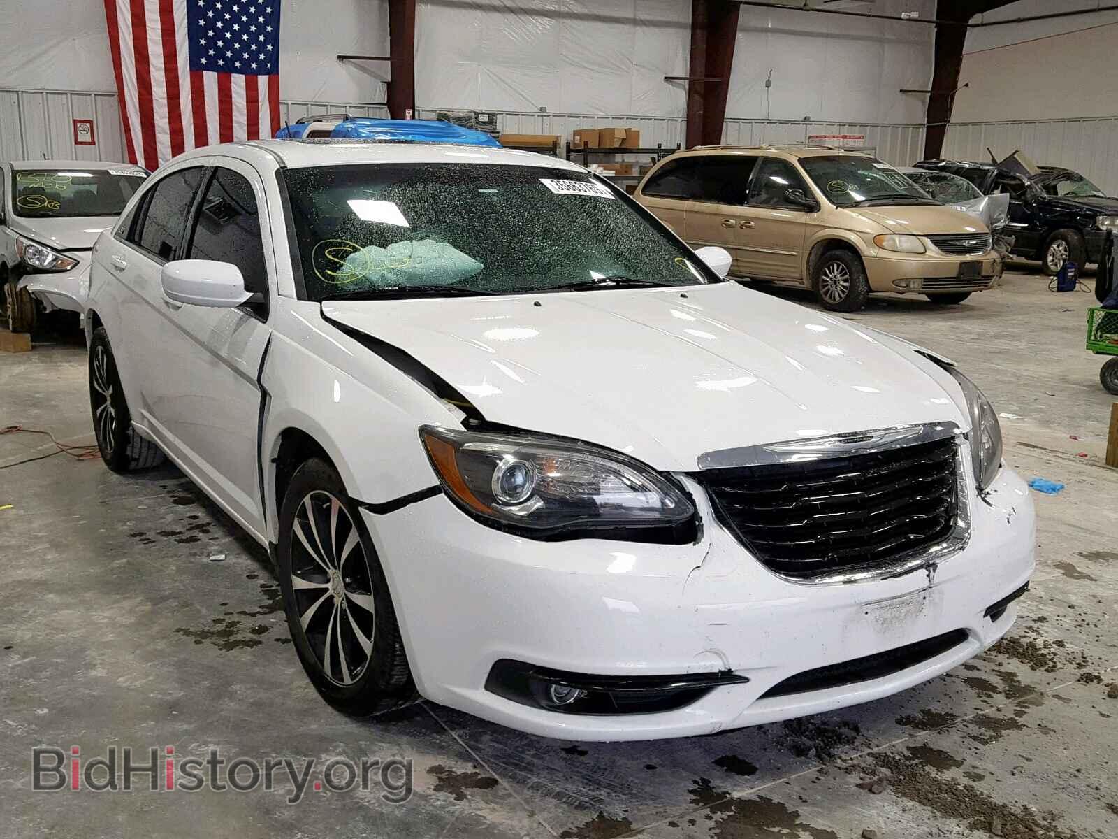 Фотография 1C3BC8FG8BN612444 - CHRYSLER 200 2011