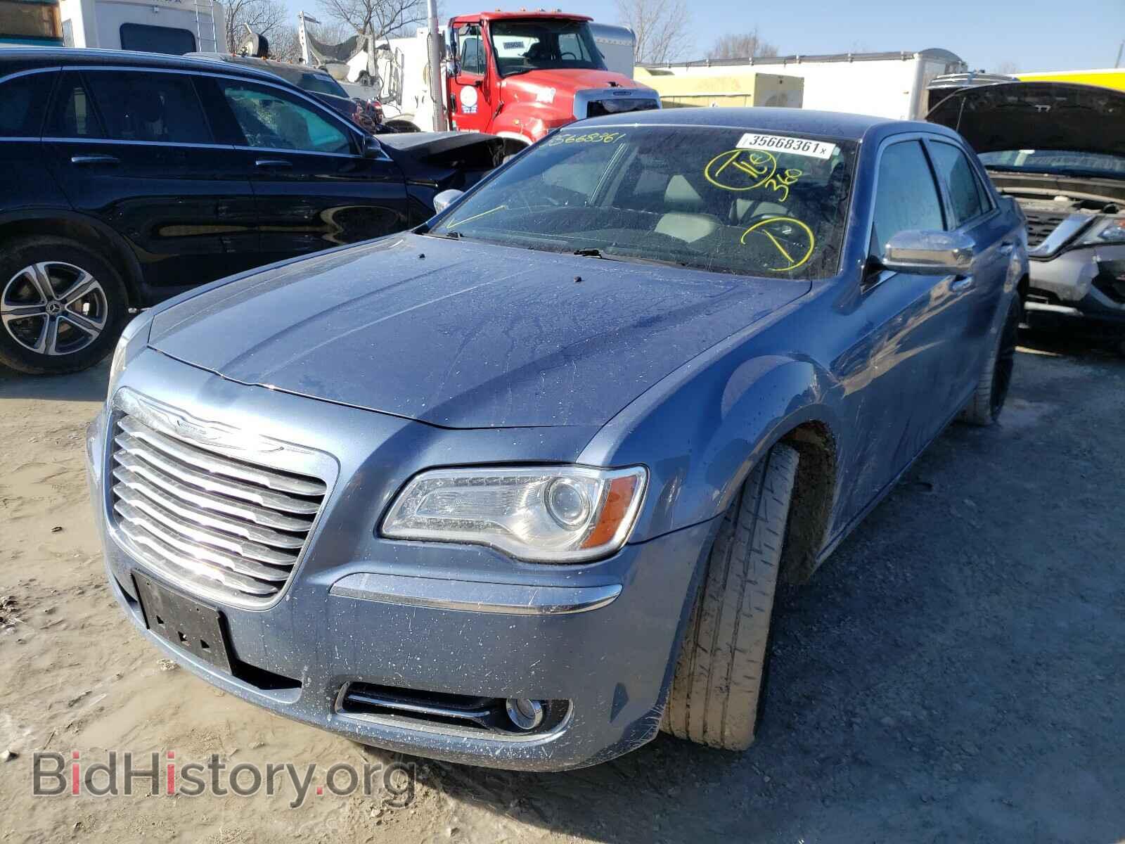 2011 CHRYSLER 300 - VIN: 2C3CA6CT0BH547758 - Фото 2
