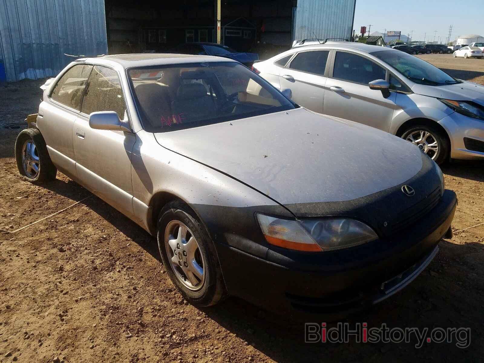 Photo JT8BF12G0T0132556 - LEXUS ES300 1996