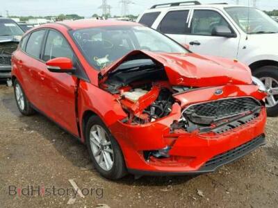 2015 Ford FOCUS Focus SE, красный — VIN 1FADP3K26FL256105, Copart