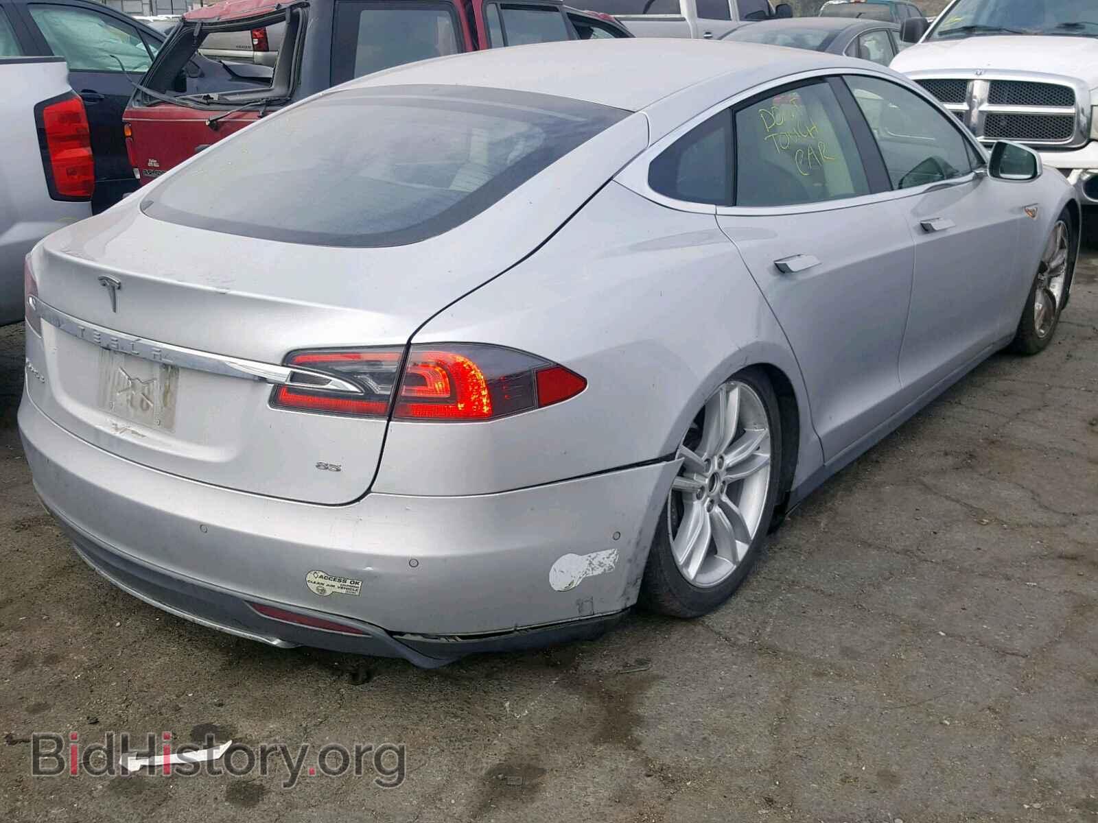 2014 TESLA MODEL S - VIN: 5YJSA1H10EFP58180 - Фото 4