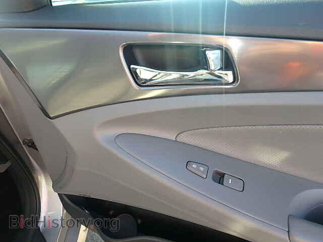 2012 HYUNDAI SONATA - VIN: KMHEC4A49CA037144 - Фото 9