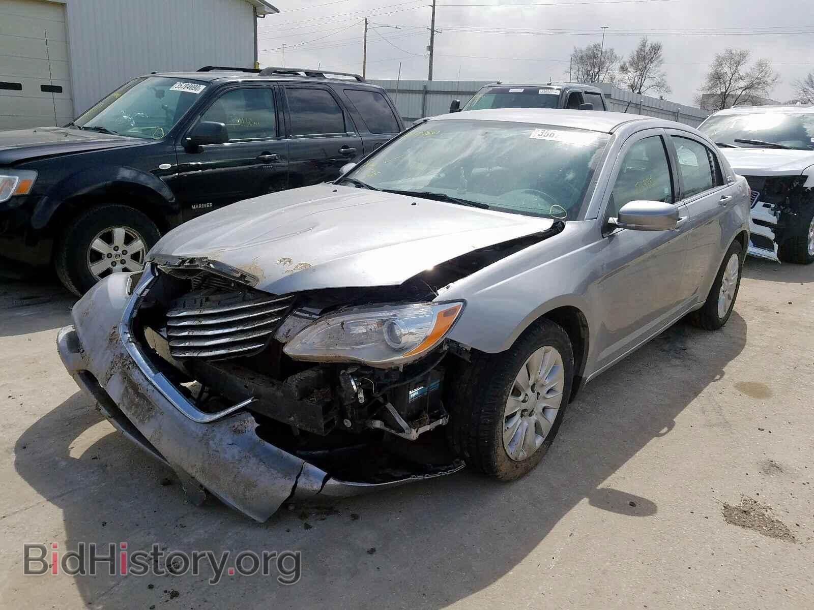 2014 CHRYSLER 200 - VIN: 1C3CCBAB2EN207049 - Фото 2