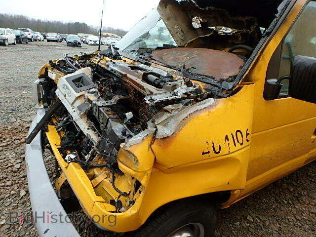 2002 FORD ECONOLINE - VIN: 1FBNE31L22HB05648 - Фото 9