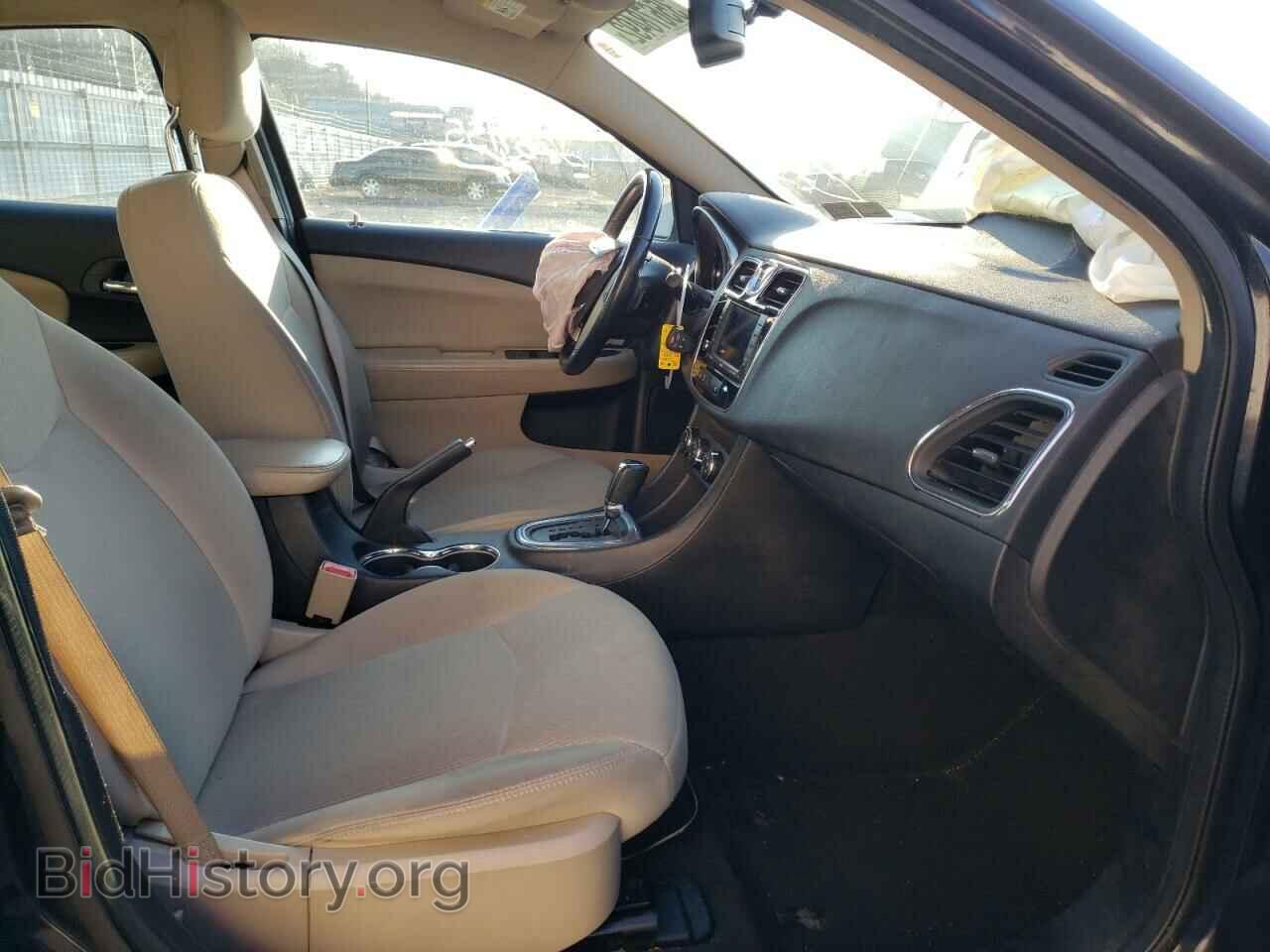 2012 CHRYSLER 200 - VIN: 1C3CCBCG1CN158741 - Фото 5