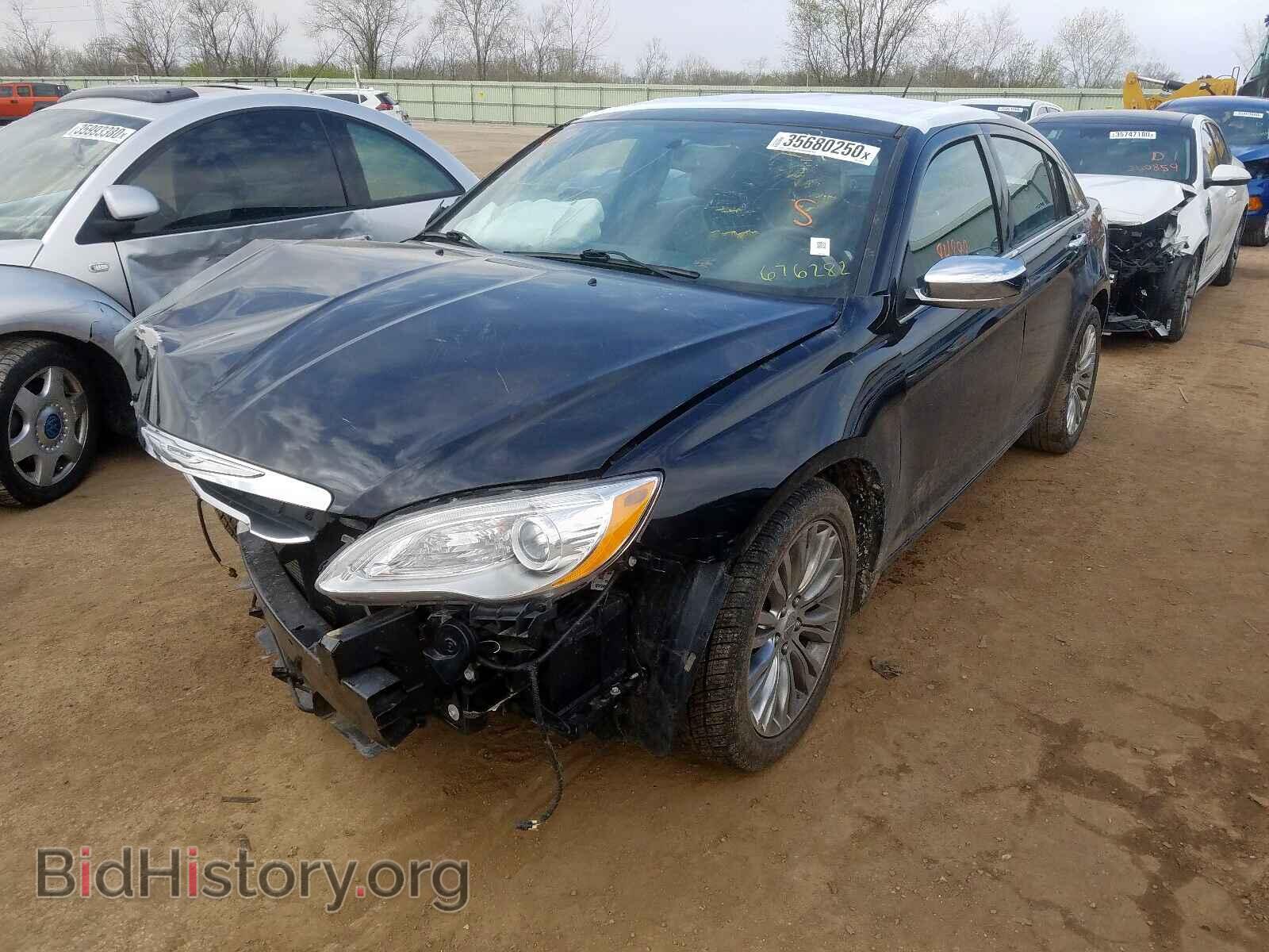 2013 CHRYSLER 200 - VIN: 1C3CCBCG8DN676282 - Photo 2