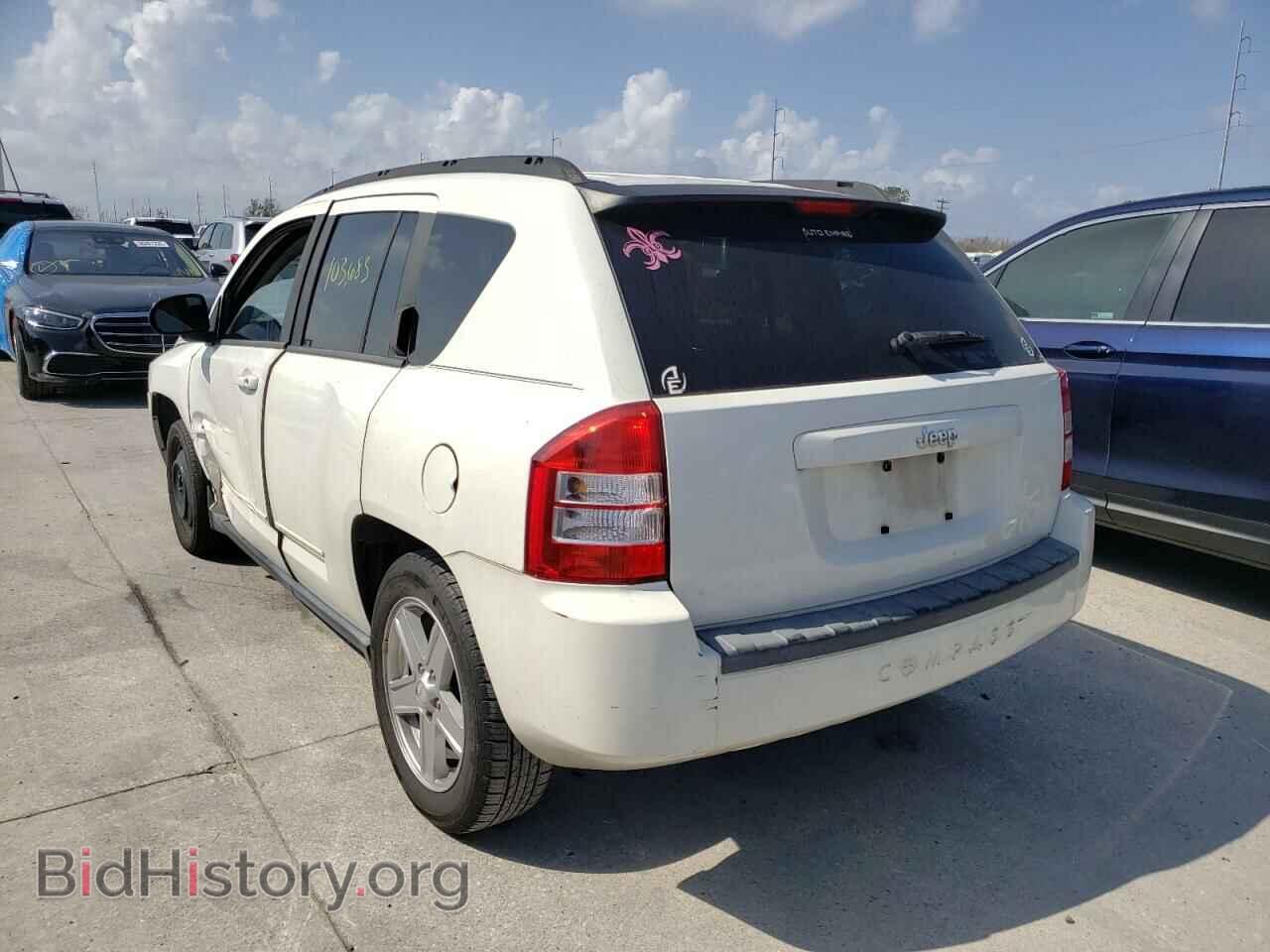 2010 JEEP COMPASS - VIN: 1J4NT4FA2AD506082 - Photo 3