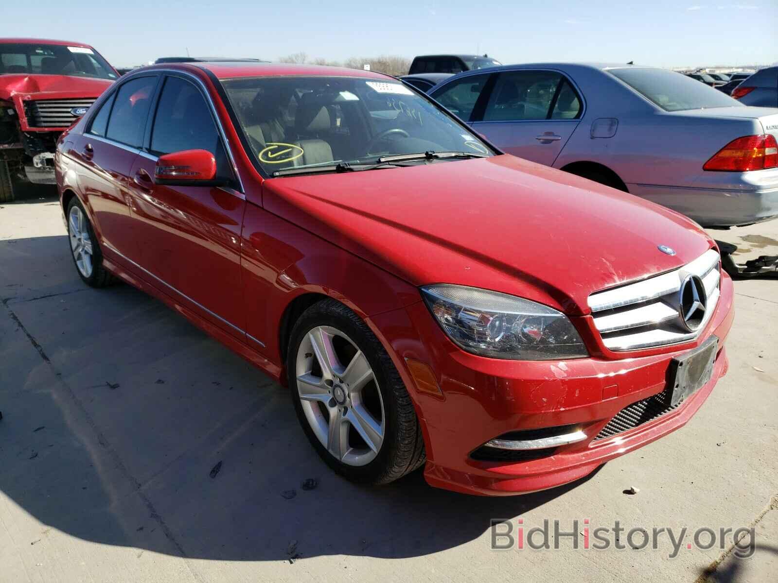 Photo WDDGF5EB5BR134978 - MERCEDES-BENZ C CLASS 2011