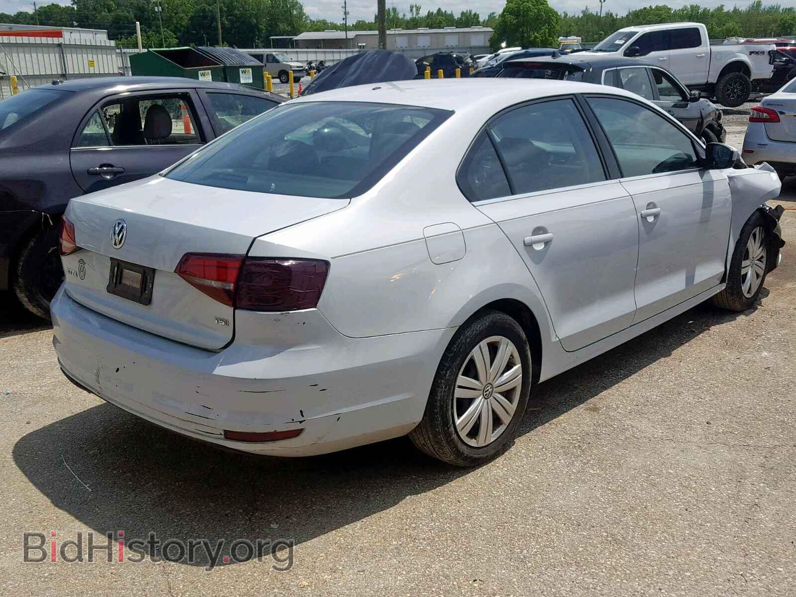 2017 VOLKSWAGEN JETTA - VIN: 3VW2B7AJ8HM304640 - Фото 4