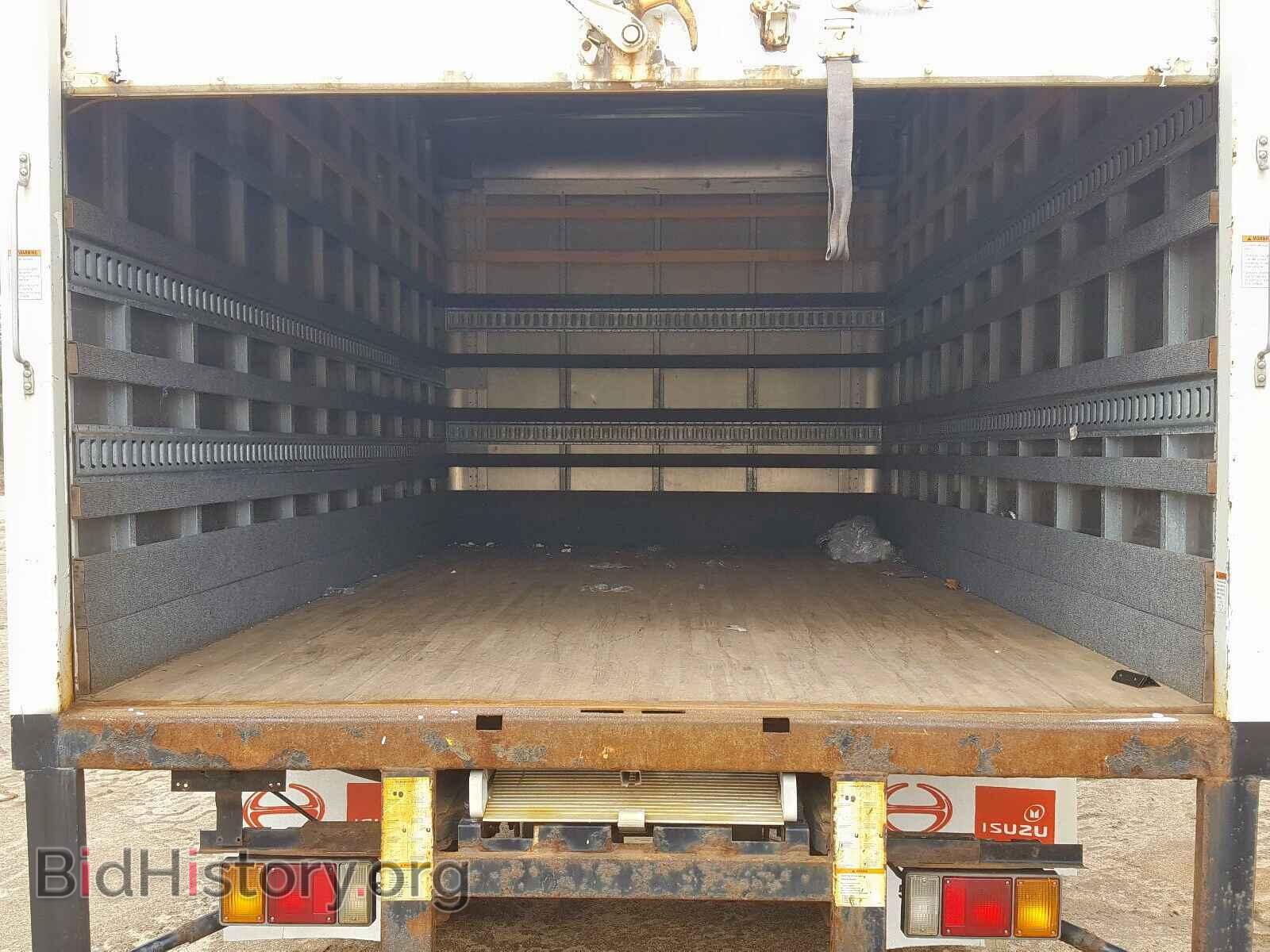 2013 ISUZU NPR - VIN: 54DB4W1B3DS803374 - Photo 6