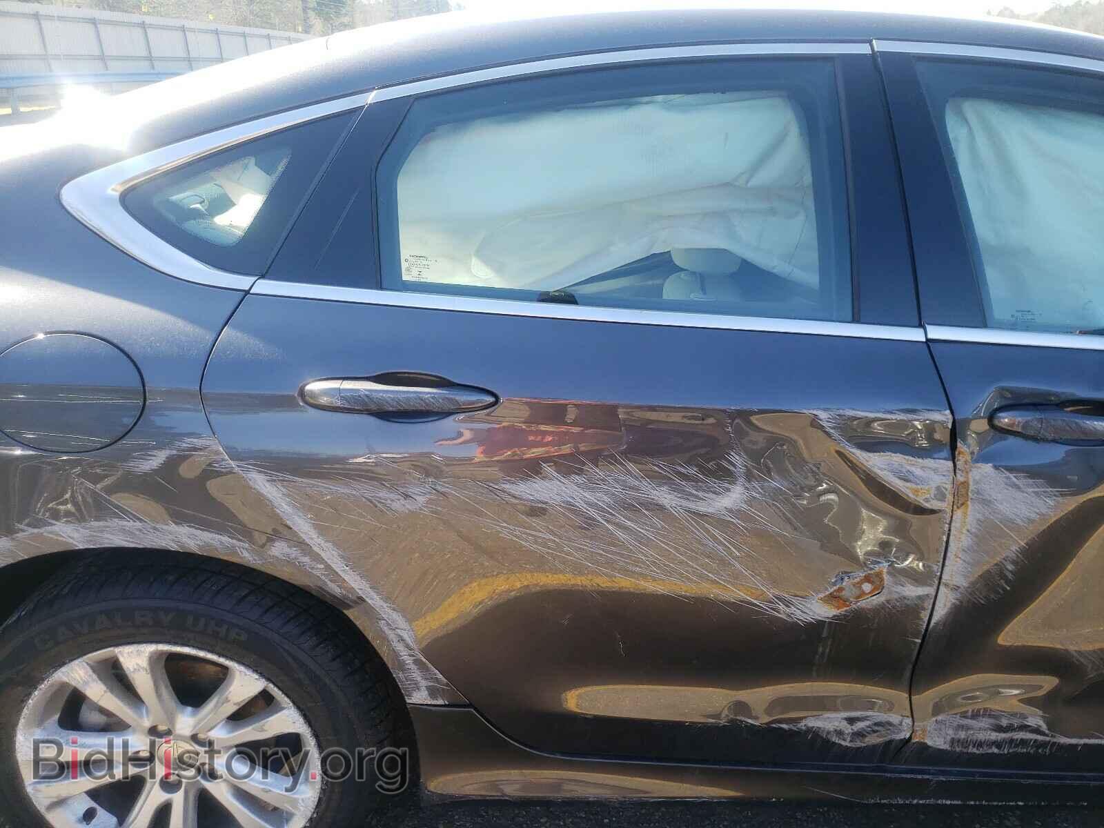 2015 CHRYSLER 200 - VIN: 1C3CCCAB3FN709690 - Фото 6