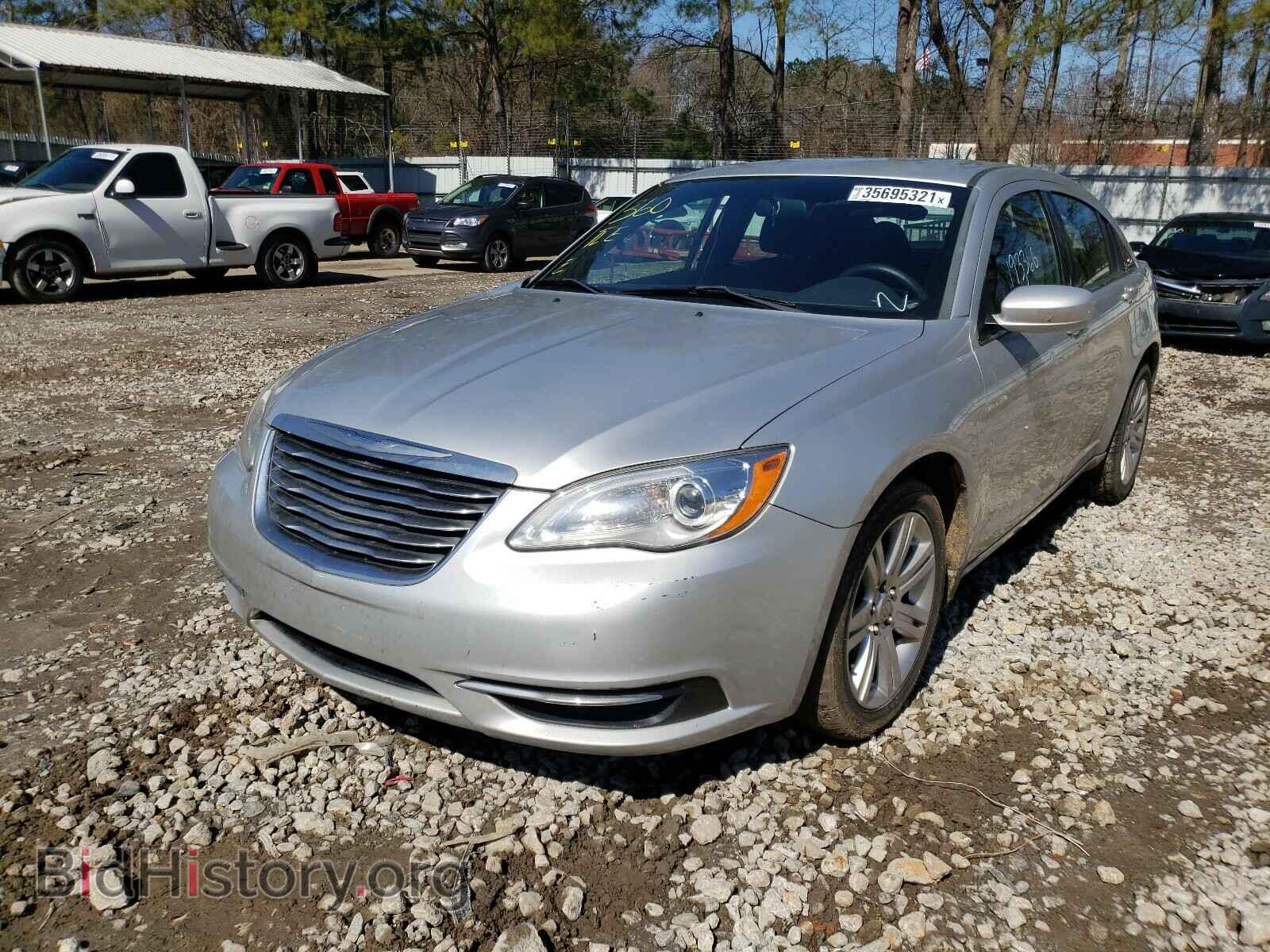 2012 CHRYSLER 200 - VIN: 1C3CCBAB7CN318502 - Фото 2