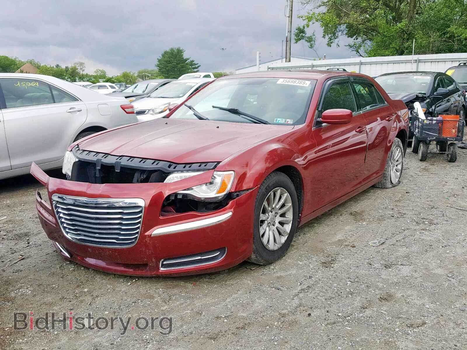 2011 CHRYSLER 300 - VIN: 2C3CA4CGXBH573680 - Фото 2
